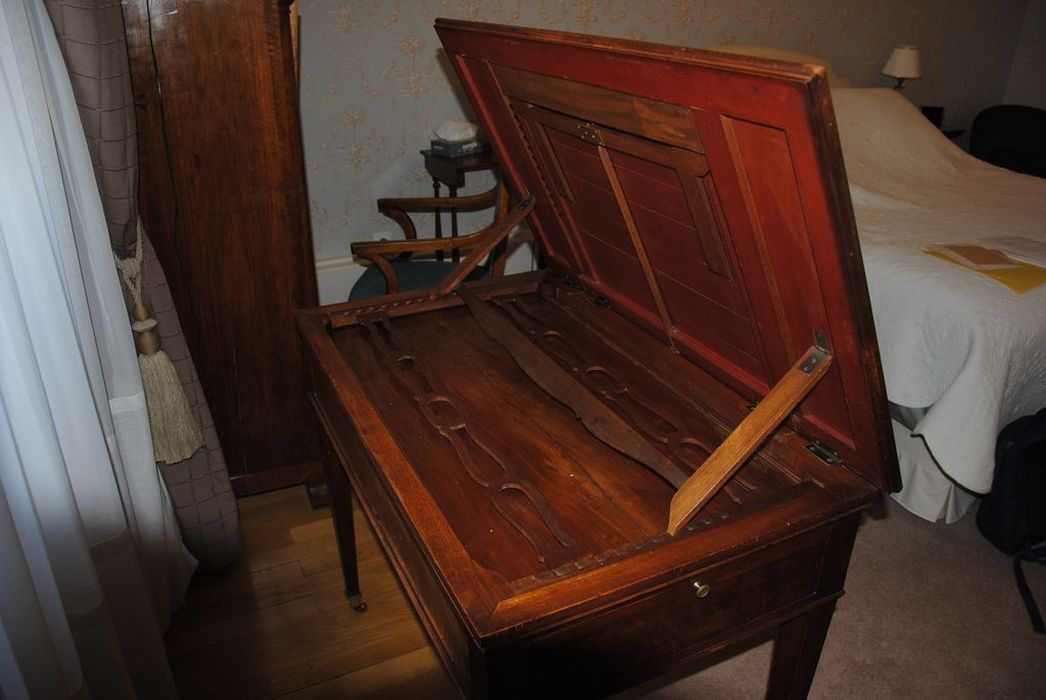 table tronchin - © Ministère de la Culture (France), Conservation des antiquités et des objets d’art de l’Ardèche – Tous droits réservés