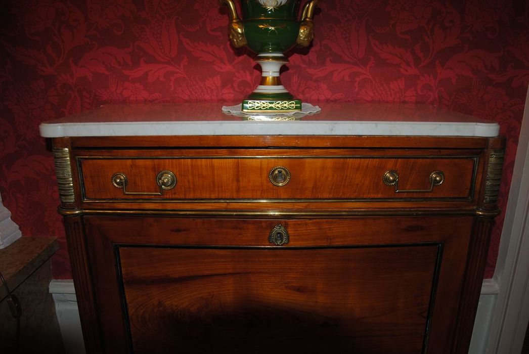 secrétaire, vue partielle - © Ministère de la Culture (France), Conservation des antiquités et des objets d’art de l’Ardèche – Tous droits réservés