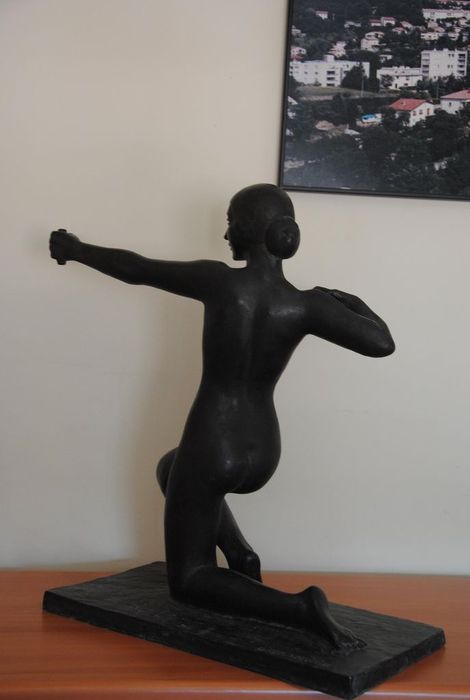 statue : Le lanceur de flèches - © Ministère de la Culture (France), Médiathèque du patrimoine et de la photographie, Conservation des antiquités et des objets d’art de l’Ardèche – Tous droits réservés