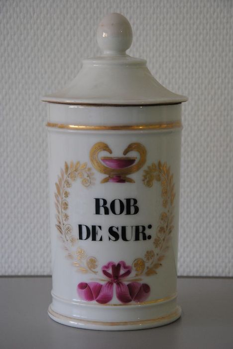 pot à pharmacie n°2 - © Ministère de la Culture (France), Conservation des antiquités et des objets d’art de l’Ardèche – Tous droits réservés