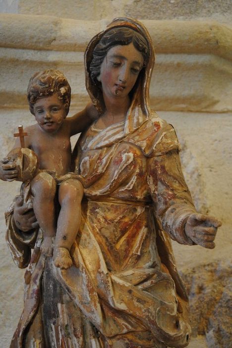 statue : Vierge à l'Enfant, vue partielle