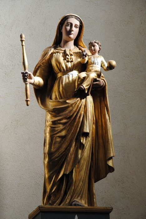 statue : Vierge à l'Enfant