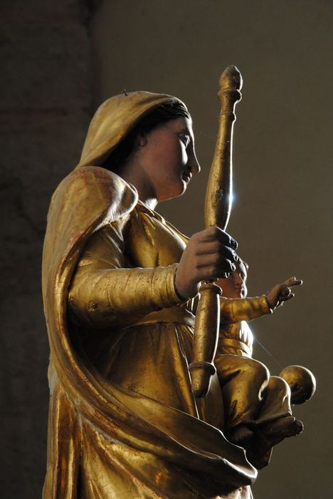 statue : Vierge à l'Enfant, vue partielle