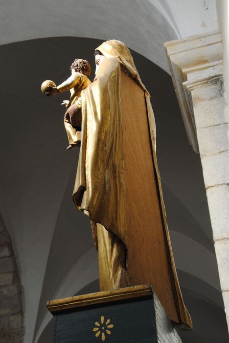 statue : Vierge à l'Enfant, revers, vue générale