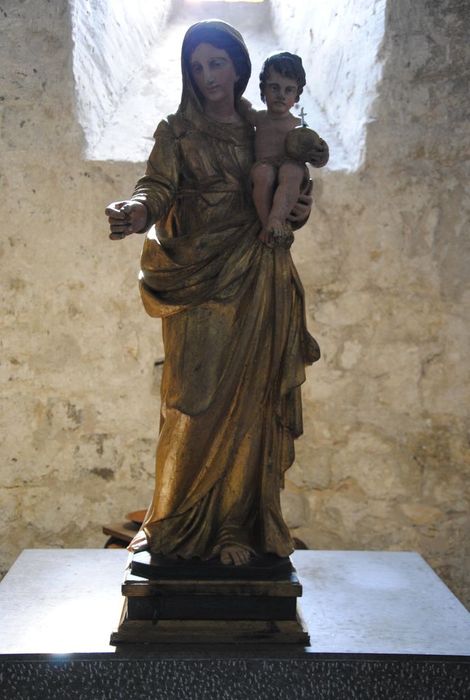 statue : Vierge à l'Enfant