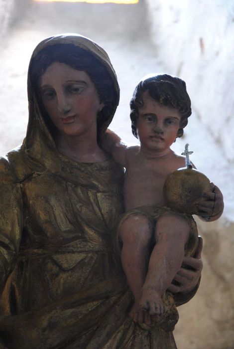 statue : Vierge à l'Enfant, vue partielle