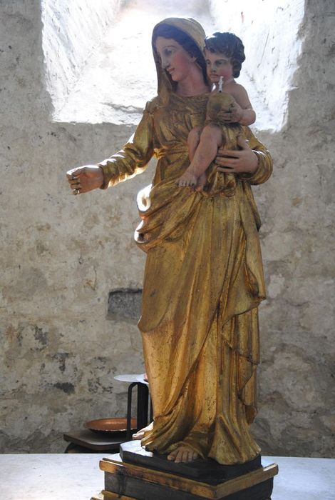 statue : Vierge à l'Enfant