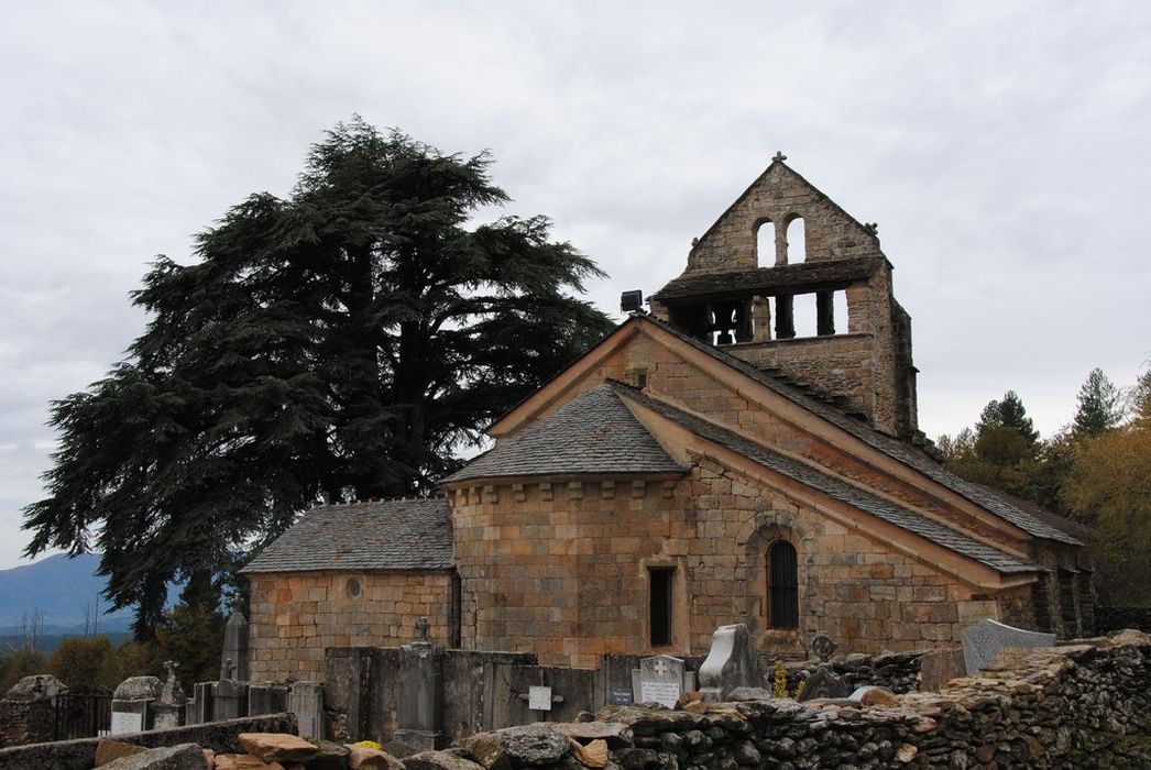 Eglise Saint-Pierre-aux-Liens : Chevet, vue générale