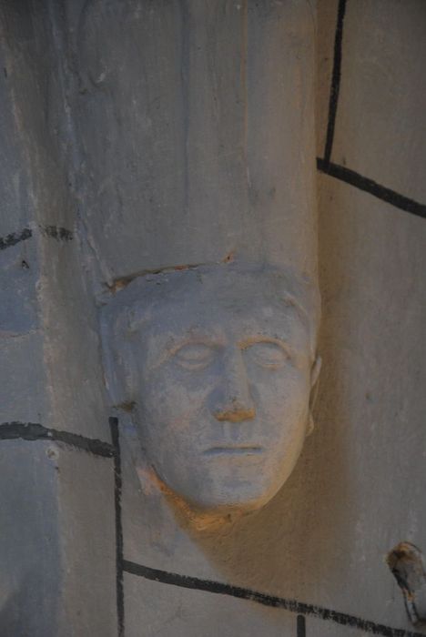 Eglise Saint-Pierre-aux-Liens : Détail d'une console sculptée