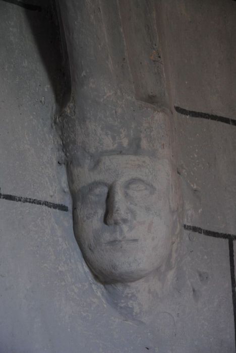 Eglise Saint-Pierre-aux-Liens : Détail d'une console sculptée