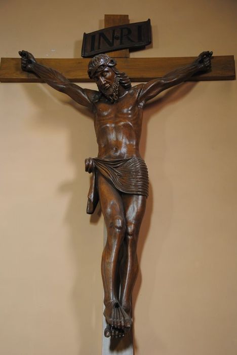 Statue : Christ en croix