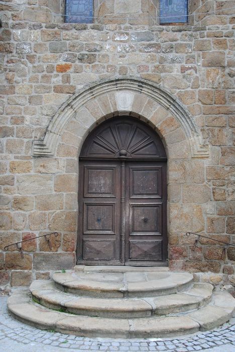 Eglise Saint-Félicien : Portail occidental, vue générale