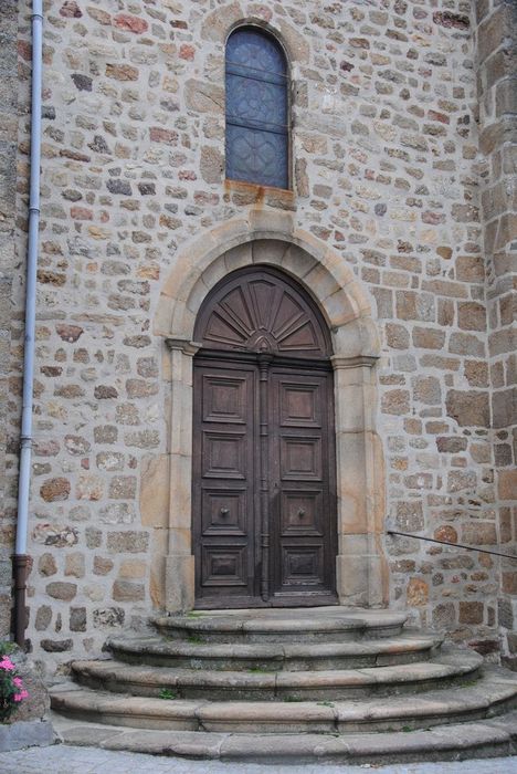 Eglise Saint-Félicien : Portail sud, vue générale