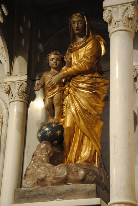 statue : Vierge à l'Enfant