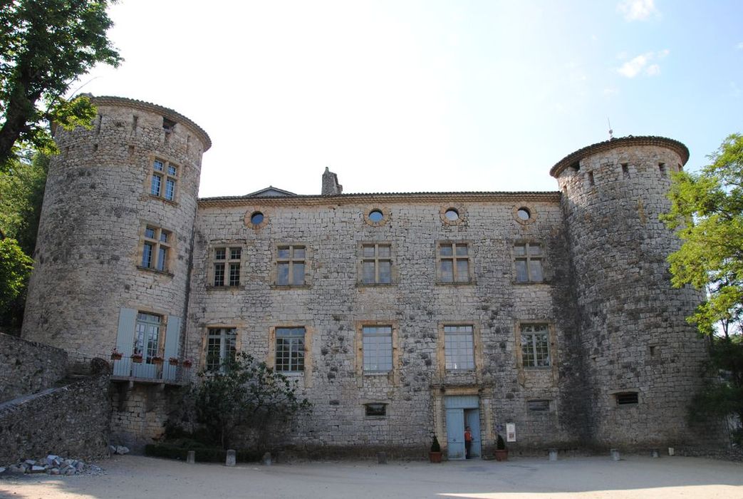 Château : Façade nord-ouest, vue générale