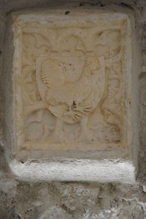 Château : Détail d’un bas-relief blasonné