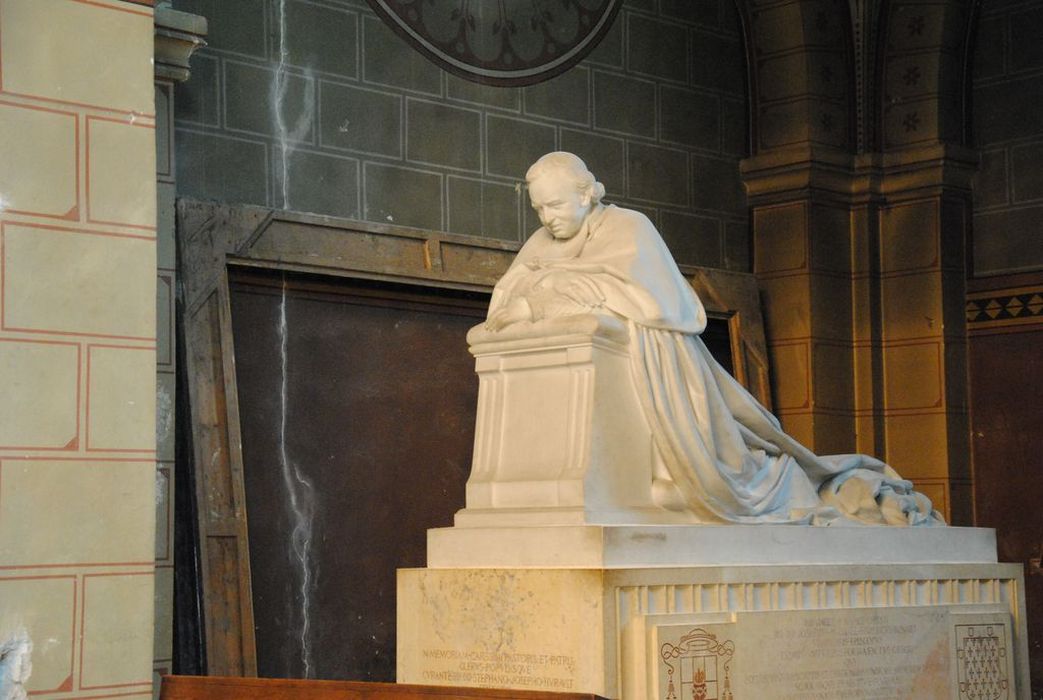 monument funéraire : Mgr Bonnet