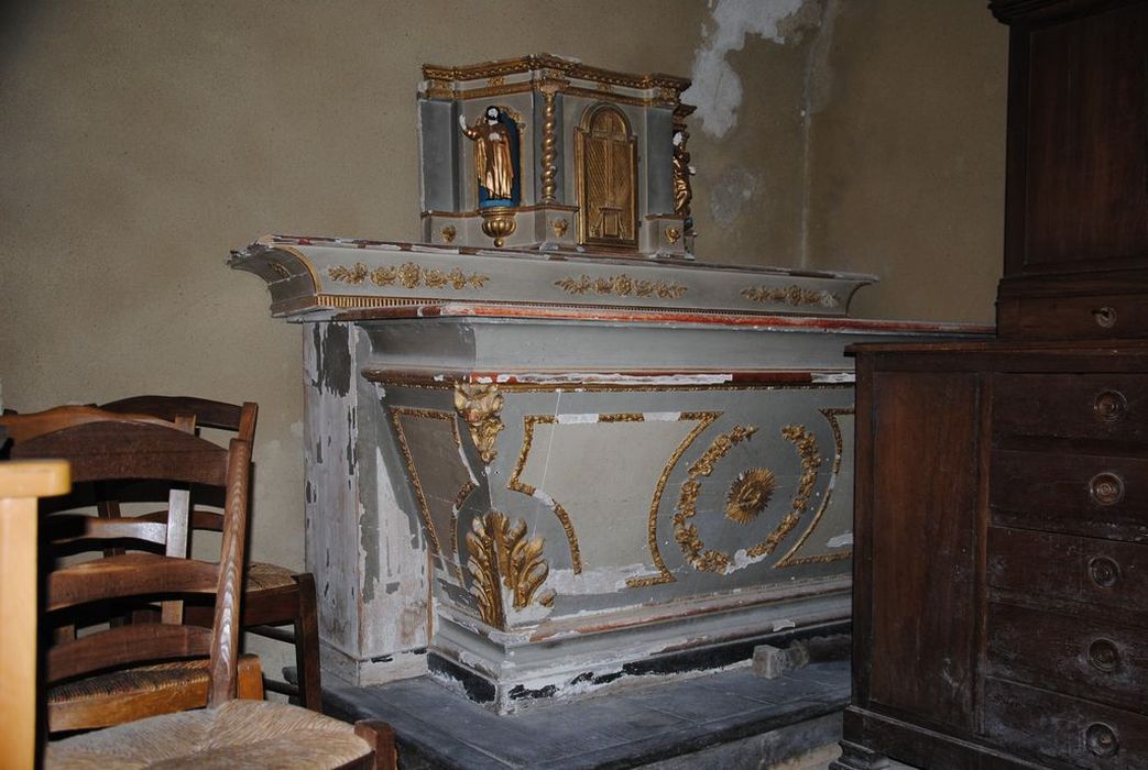 Autel, tabernacle, vue partielle