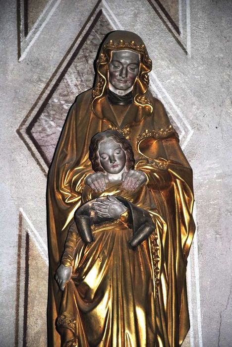 groupe sculpté : Sainte Anne et la Vierge, vue partielle