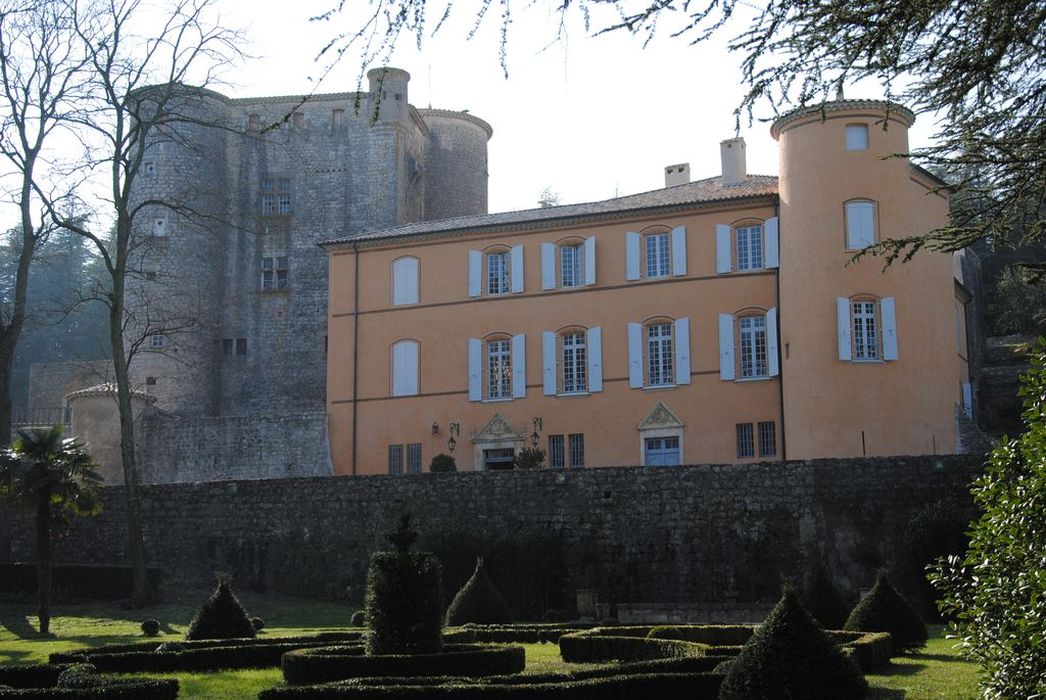 Château de Baumefort : Façade est, vue générale