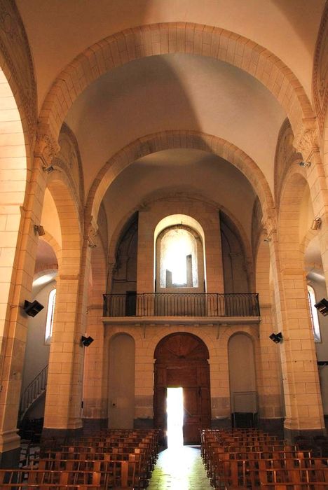 Eglise :  Nef, vue générale