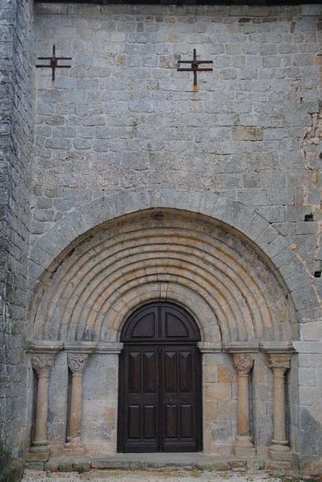 Eglise : Portail nord, vue générale