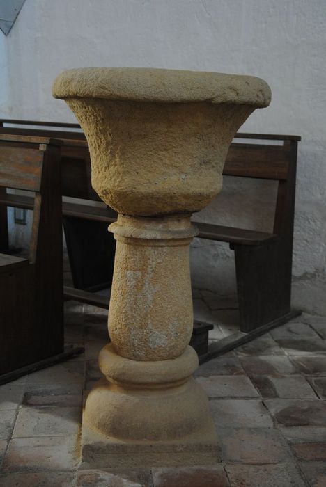 bénitier et son socle