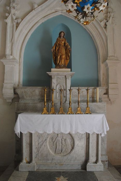 autel de la Vierge, chandeliers d'autel