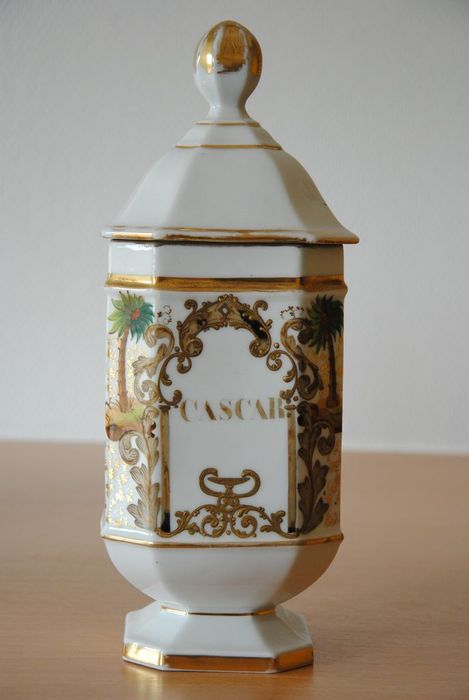 pot à pharmacie : Cascar :