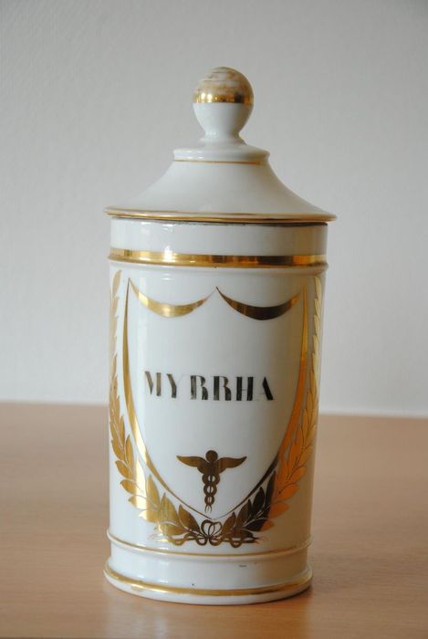 pot à pharmacie : Myrrha