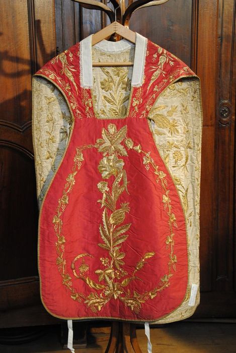 chasuble - © Ministère de la Culture (France), Médiathèque du patrimoine et de la photographie, Conservation des antiquités et des objets d’art de l’Ardèche – Tous droits réservés