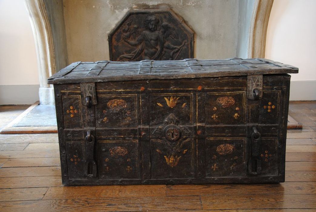 coffre - © Ministère de la Culture (France), Médiathèque du patrimoine et de la photographie, Conservation des antiquités et des objets d’art de l’Ardèche – Tous droits réservés