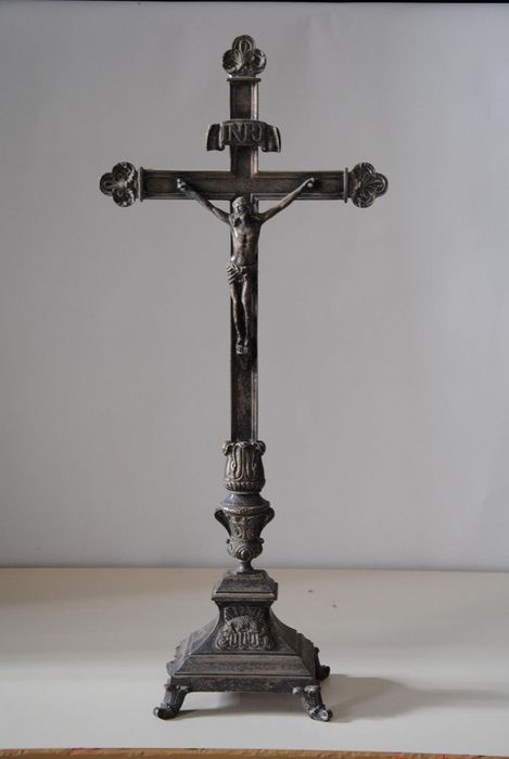 croix d'autel