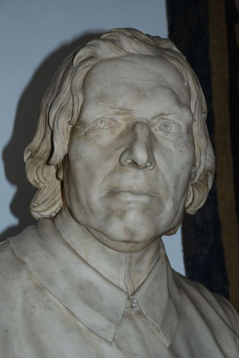 buste : père Latour supérieur de l'oratoire (le), vue partielle - © Ministère de la Culture (France), Médiathèque du patrimoine et de la photographie, Conservation des antiquités et des objets d’art de l’Ardèche – Tous droits réservés