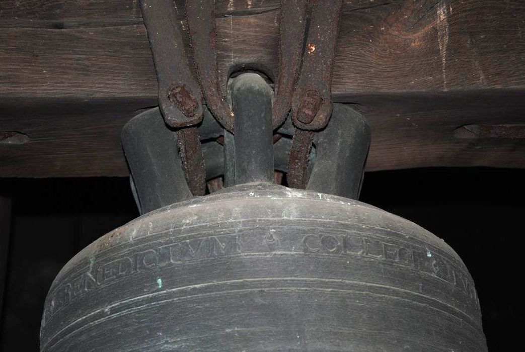 cloche, détail - © Ministère de la Culture (France), Médiathèque du patrimoine et de la photographie, Conservation des antiquités et des objets d’art de l’Ardèche – Tous droits réservés