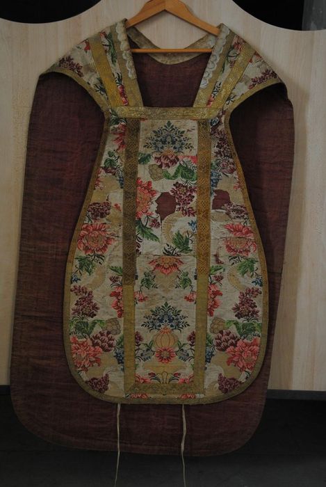 chasuble (ornement blanc) - © Ministère de la Culture (France), Conservation des antiquités et des objets d’art de l’Ardèche – Tous droits réservés
