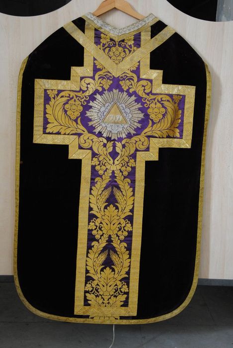 chasuble (ornement noir)