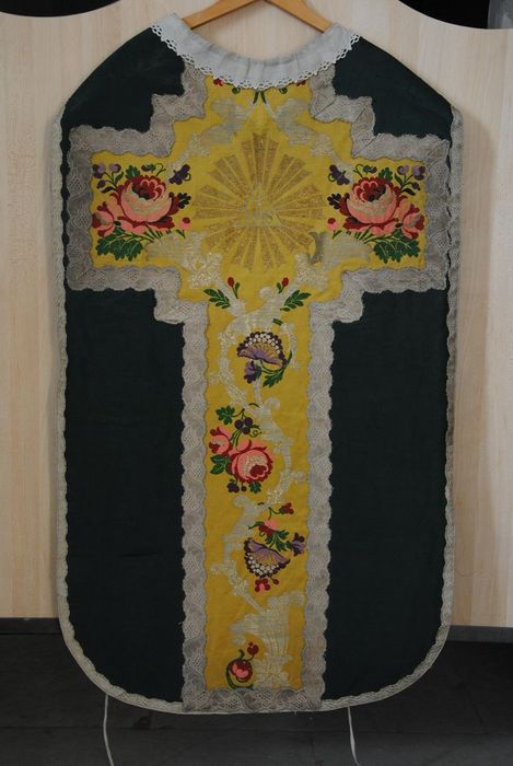 chasuble (ornement noir)