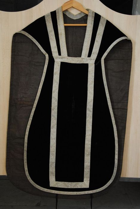 chasuble (ornement noir)