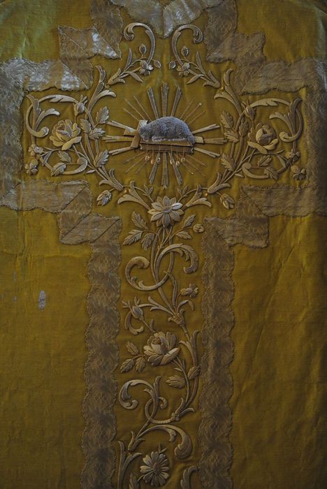 chasuble (ornement jaune), détail