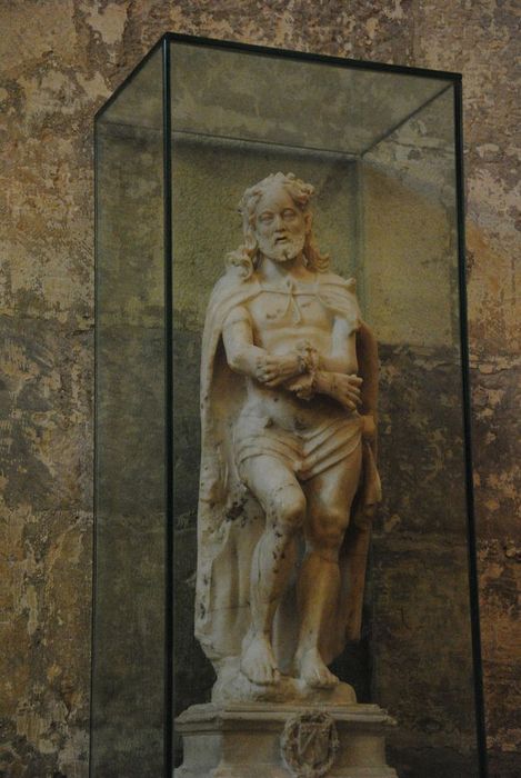 statue : Christ aux outrages