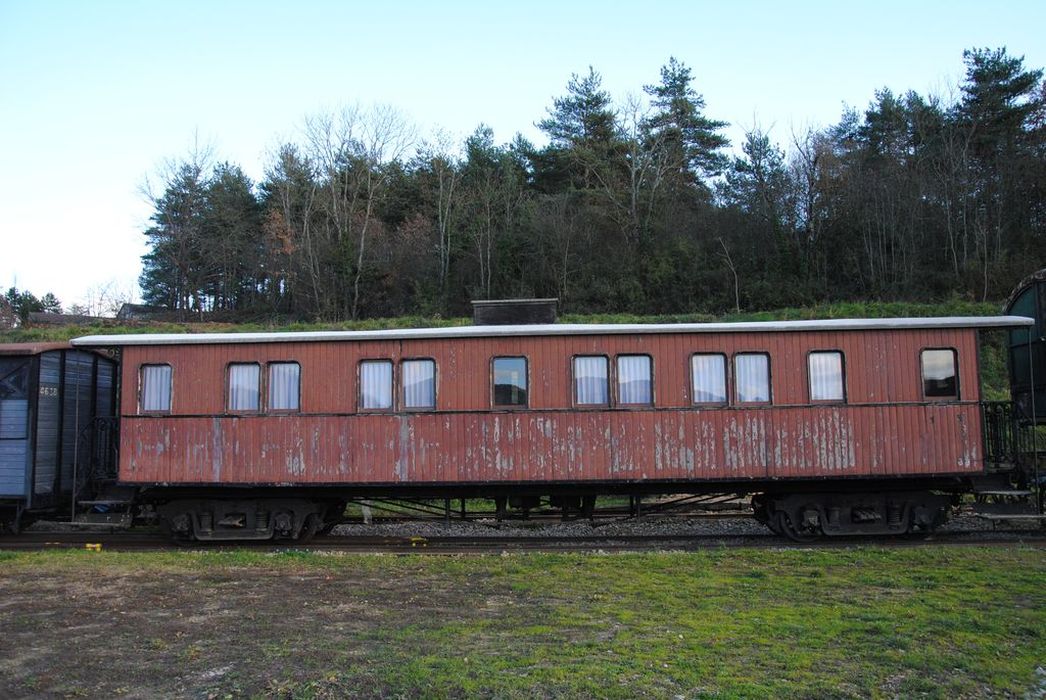 voiture à voyageurs type Bains de Mer, à bogies, à voie métrique, AB 89 - © Ministère de la Culture (France), Conservation des antiquités et des objets d’art de l'Ardèche - Tous droits réservés