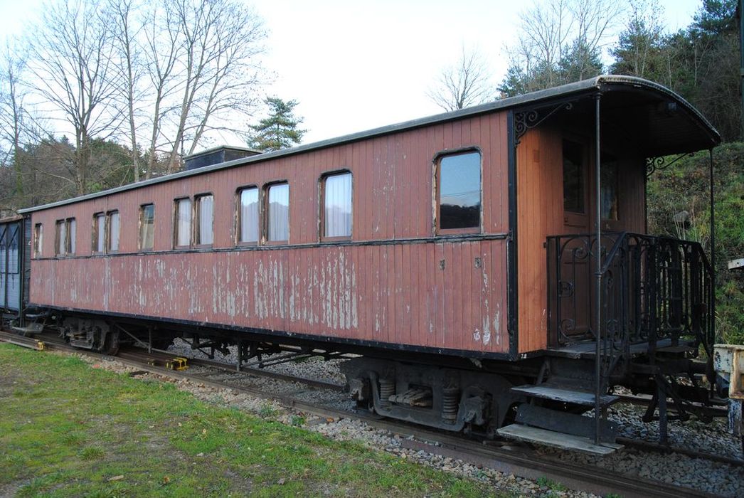 voiture à voyageurs type Bains de Mer, à bogies, à voie métrique, AB 89 - © Ministère de la Culture (France), Conservation des antiquités et des objets d’art de l'Ardèche - Tous droits réservés