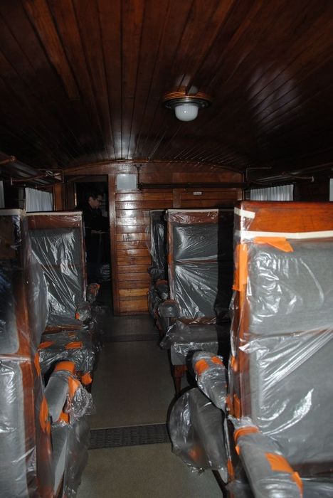 voiture à voyageurs type Bains de Mer, à bogies, à voie métrique, AB 89, vue partielle de l'espace intérieur - © Ministère de la Culture (France), Conservation des antiquités et des objets d’art de l’Ardèche – Tous droits réservés