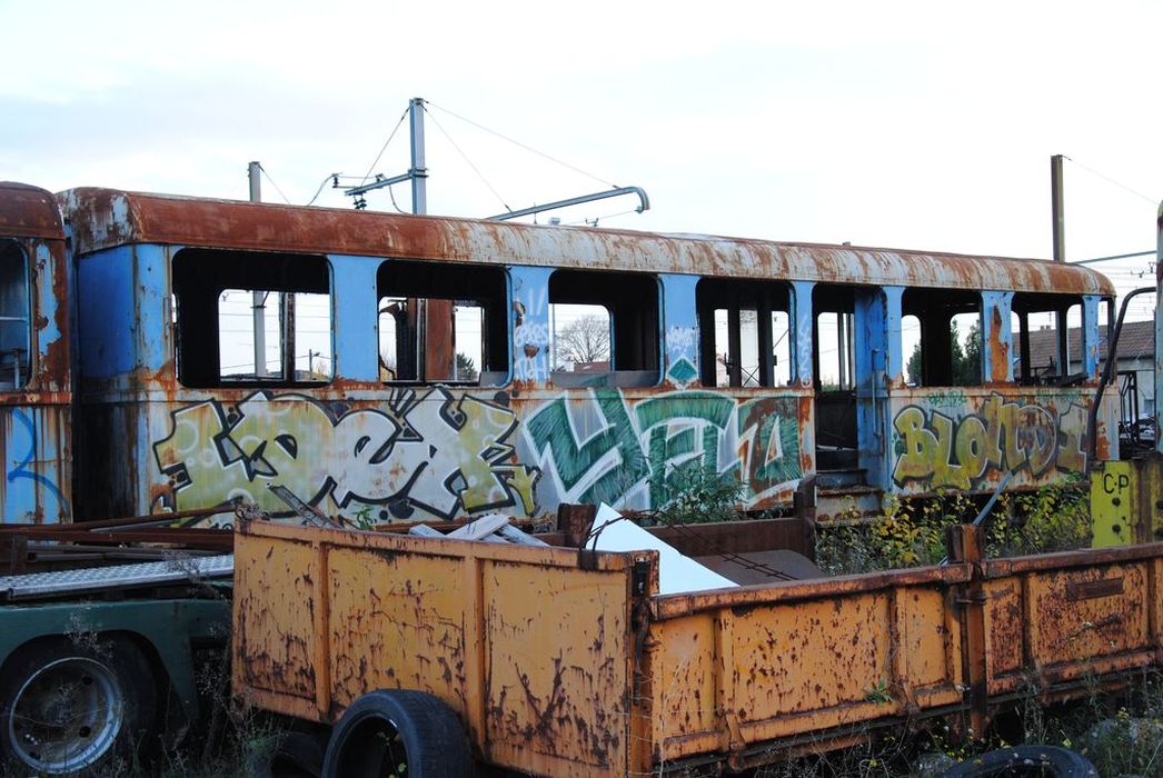 locomotive, voiture à voyageurs : autorail double articulé, Brissonneau et Lotz, à voie métrique, ZM8-ZR4