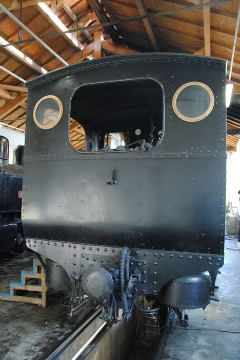 locomotive à vapeur : locomotive-tender, type Mallet, à voie métrique, 030 030 T 403