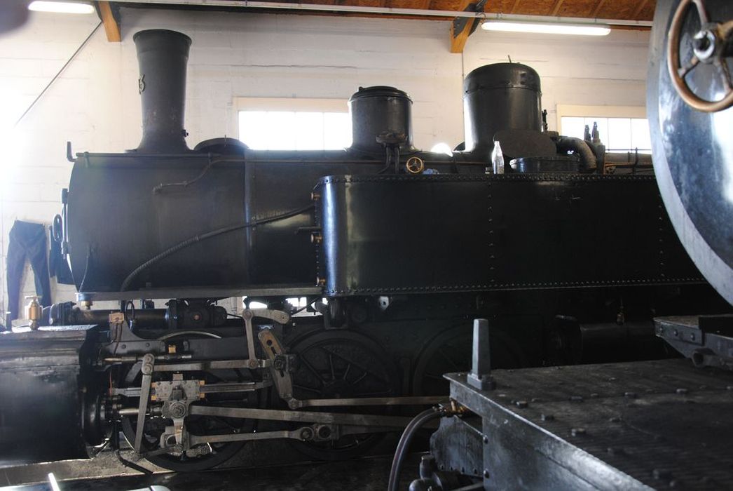 locomotive à vapeur : locomotive-tender, type Mallet, à voie métrique, 030 030 T 403