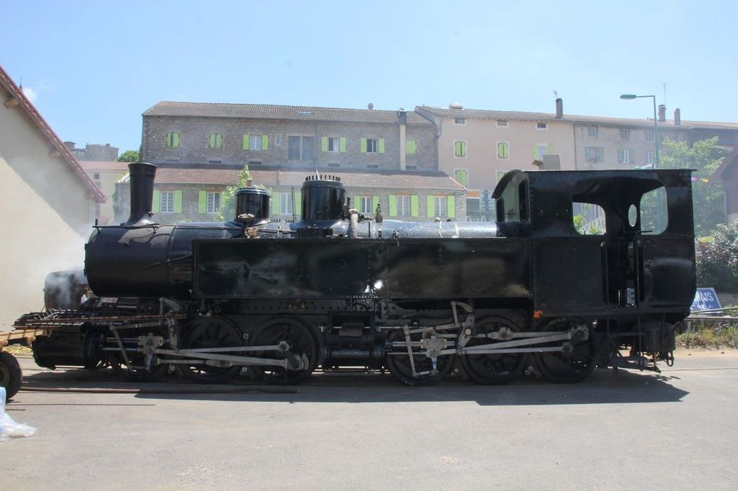 locomotive à vapeur : locomotive-tender, type Mallet, à voie métrique, 030 030 T 403