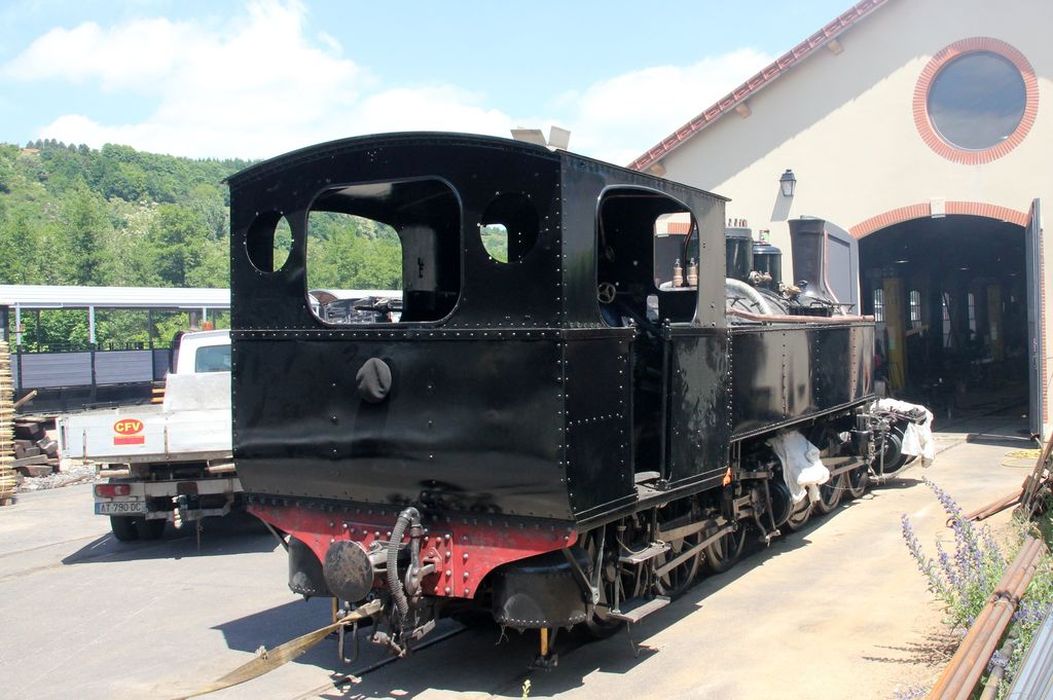 locomotive à vapeur : locomotive-tender, type Mallet, à voie métrique, 030 030 T 403