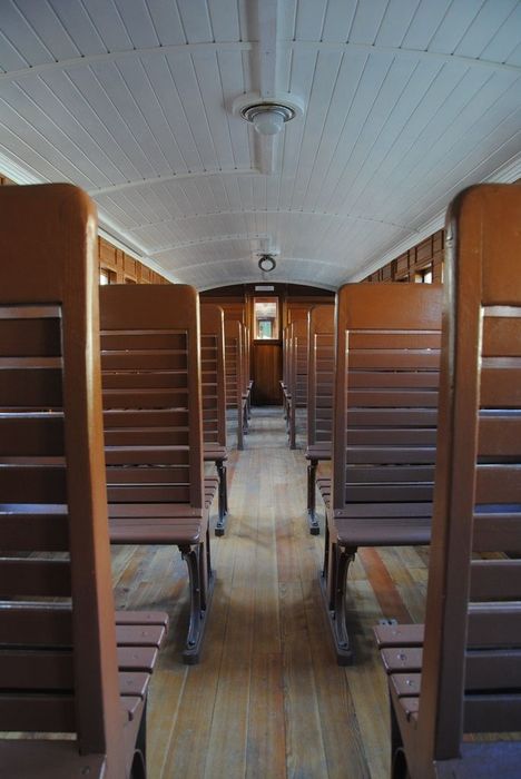 voiture à voyageurs à bogies, à voie métrique, B 103, vue partielle de l'espace intérieur